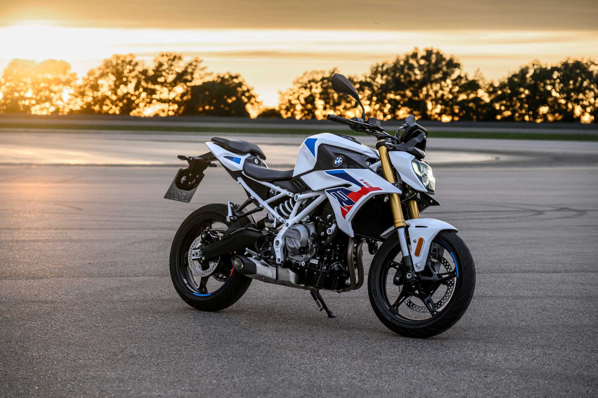 BMW Built the F 450 R Exactly to the A2 Ceiling
