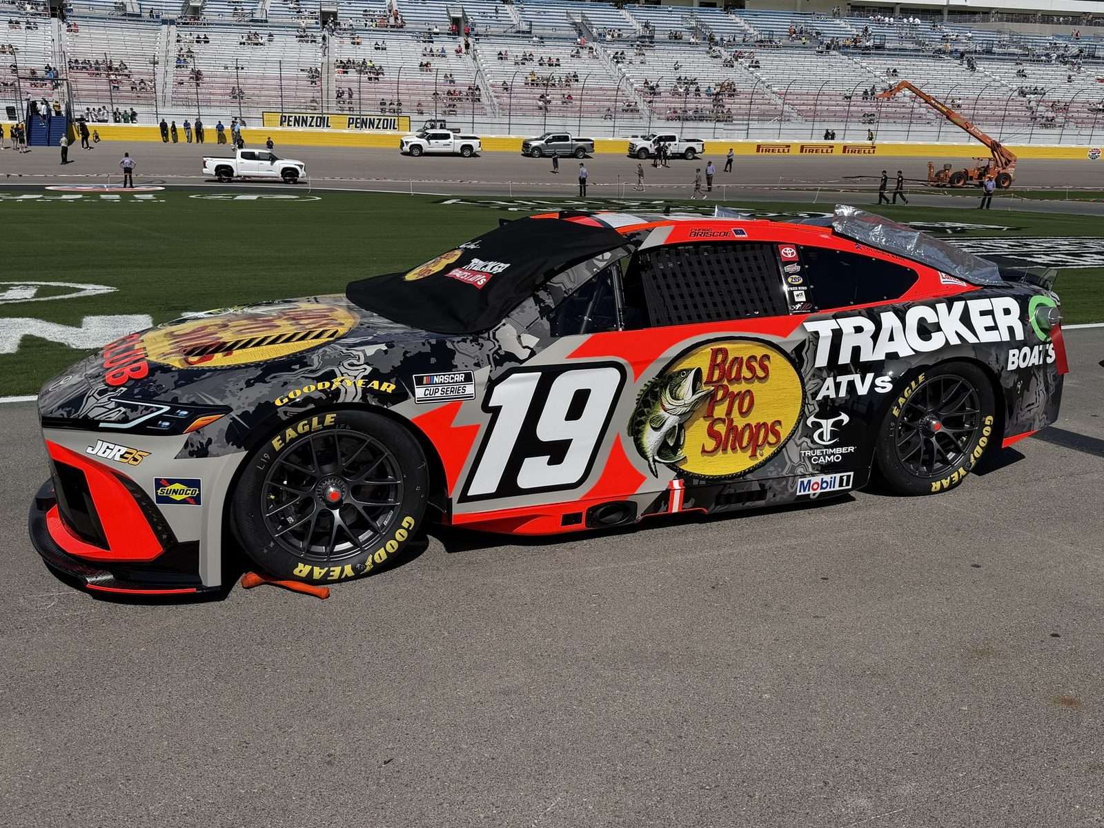 Chase Briscoe Ends His Slump With a Joe Gibbs Racing Sweep at Chicagoland