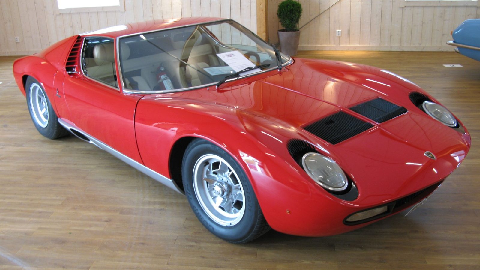 Lamborghini Will Gather Over 40 Miuras on Pebble Beach's 3rd Fairway for the Car's 60th Birthday