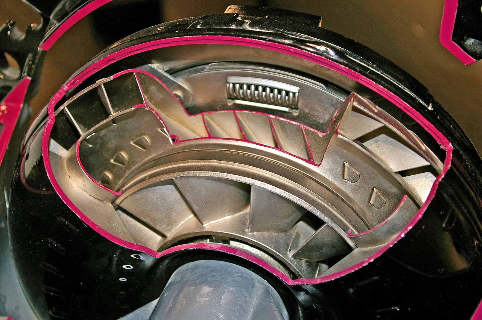 The Automatic's Oldest Trick: How a Torque Converter Multiplies Torque With No Gears