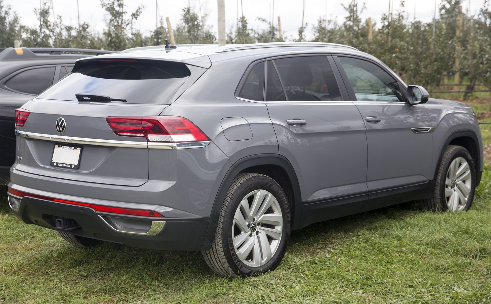 Volkswagen Is Recalling 57,851 Atlas SUVs Because the Backup Camera Can Just Not Turn On